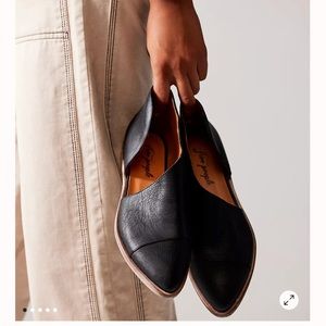 Free people “Royale Flat” Genuine leather slip on